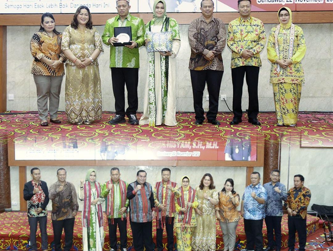 Pisah sambut Kejari Mahulu. (dok Prokopim Mahulu)