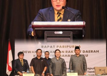 Pengsahan perubahan RPJMD Mahulu 2021-2026. (Dok Prokopim Mahulu)