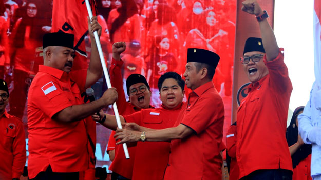 Edi Damansyah dilantik sebagai Ketua DPC PDI Perjuangan Kukar. ist