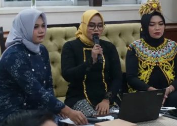 Sekretaris Dinas Pengedalian Penduduk dan Keluarga Berecana Kukar, Mastukah.