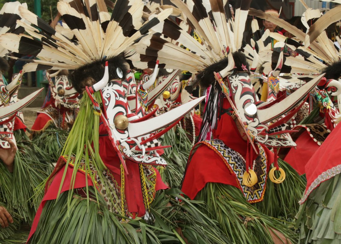 Tarian Hudoq yang hanya ada di Kabupaten Mahulu berpotensi memancing datangnya wisatawaan. ist.